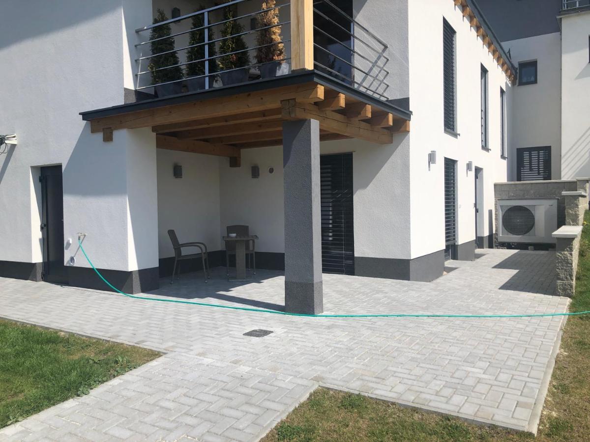 Anico Apartmany Dolni Benesov Exteriör bild