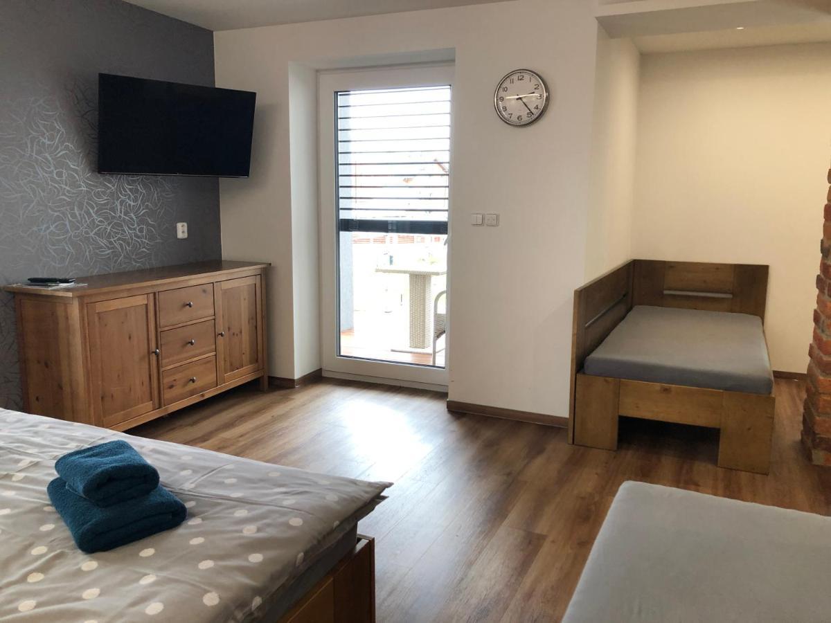 Anico Apartmany Dolni Benesov Exteriör bild