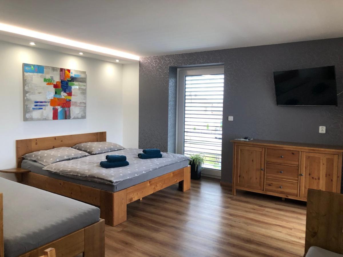 Anico Apartmany Dolni Benesov Exteriör bild